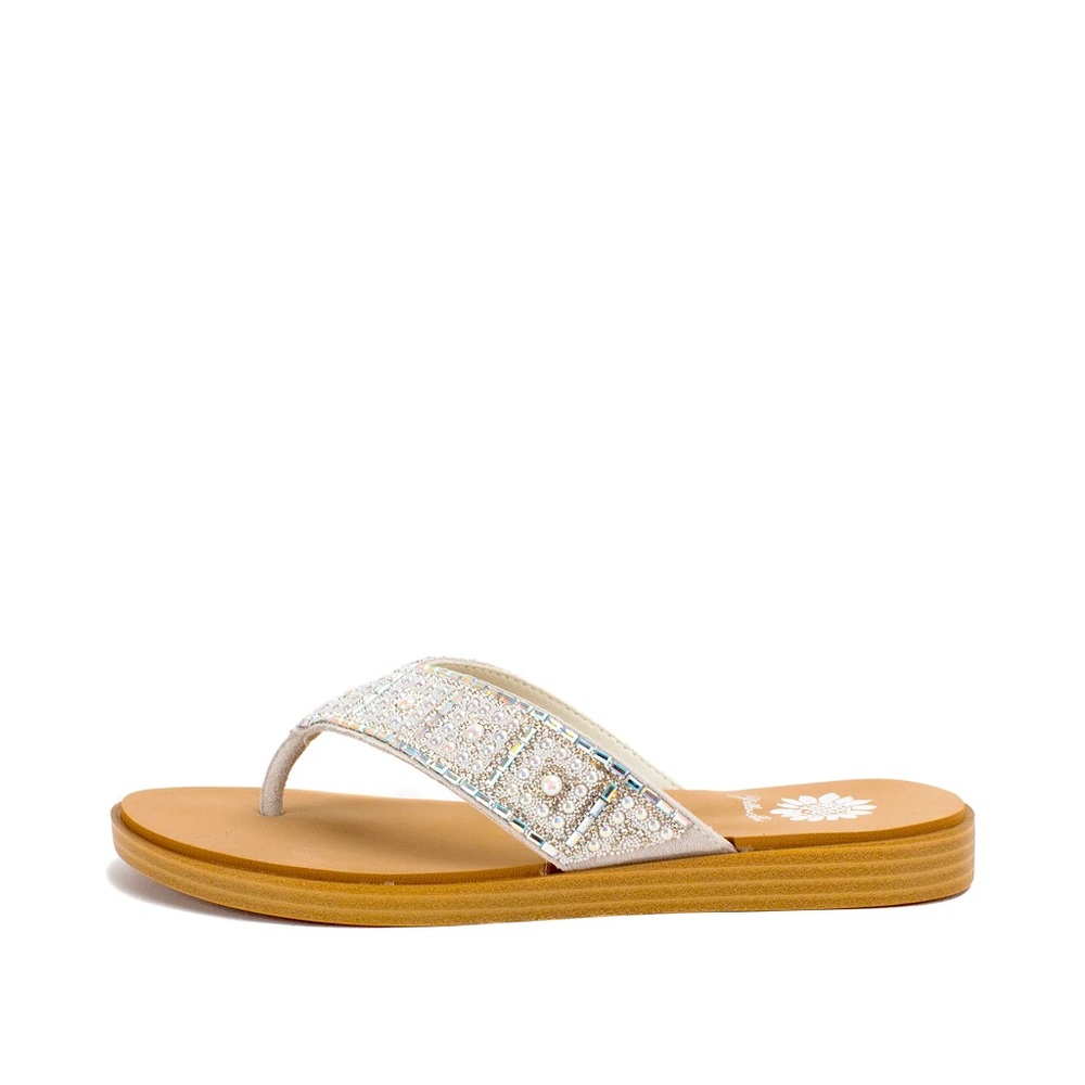 YELLOW BOX FLIP FLOPS DELANA COLOR WHITE MEDIUM WIDTH NEW IN BOX